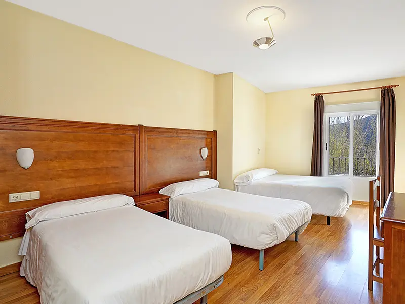 Book your quadruple room at Hotel Labella Granada · Between Granada, Sierra Nevada and the Costa Tropical