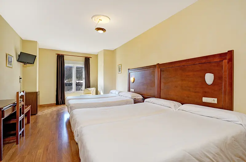 Enjoy your room at Hotel Labella María. Your break between Sierra Nevada, Granada and the Costa Tropical. When are you visiting?