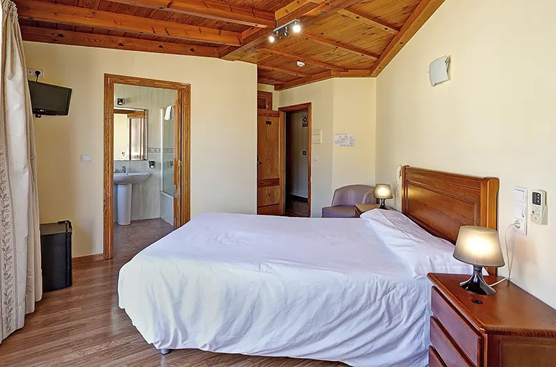 Book your room at Hotel Labella Granada · Between Granada, Sierra Nevada and the Costa Tropical